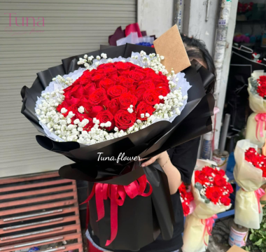Bó hoa 50 bông hồng - Opulent Bloom