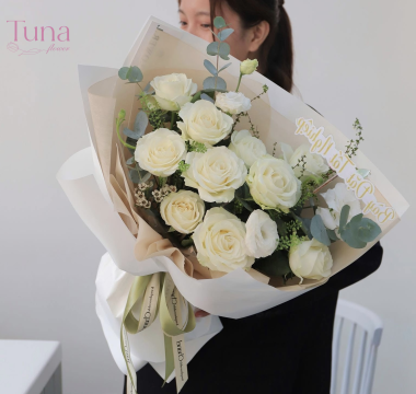 Bó hoa hồng trắng 01-30