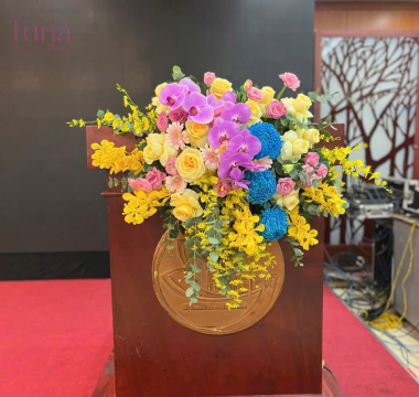 Hoa bục phát biểu 01-01