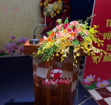 Hoa bục phát biểu 01-04